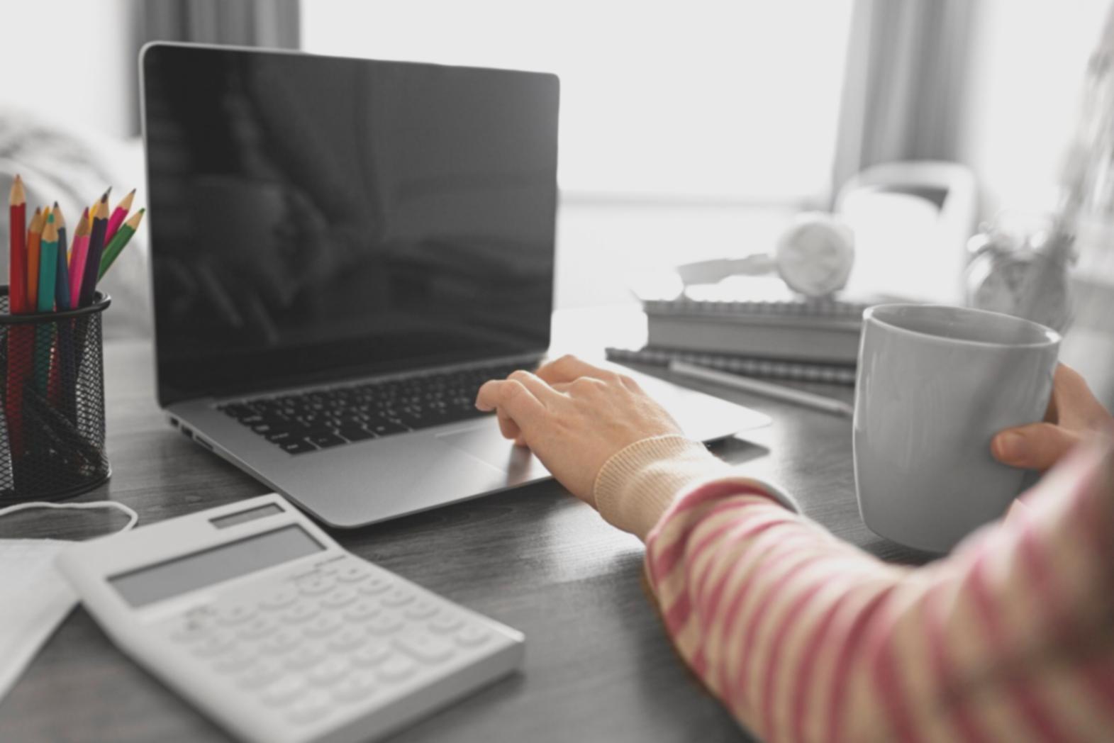 Выпускники курсов на церемонии окончания обучения